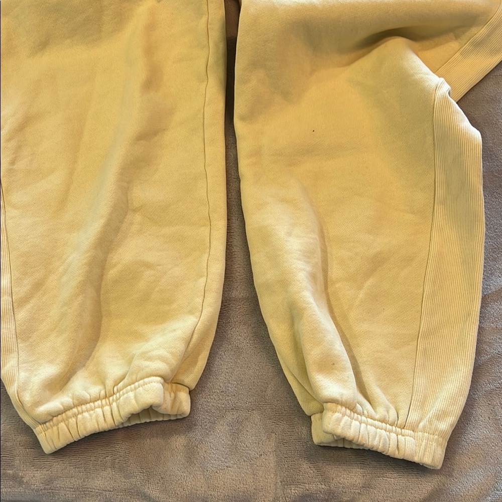 TNA Cream Velour Joggers Relaxed Fit - Picture 4 of 6